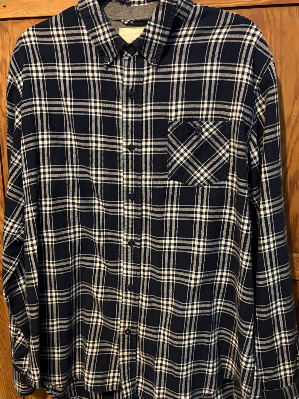 Weatherproof Black/White Long-sleeve Button-Down Shirt. 100% cotton. Men’s XL.